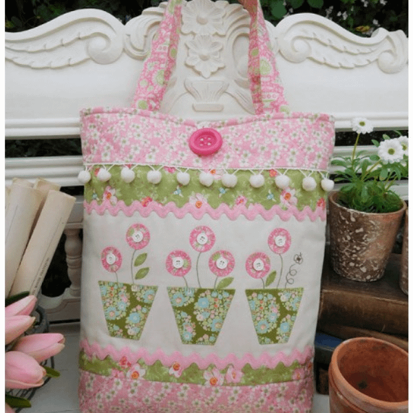Potted Bumblebee - Bag Pattern by The Rivendale Collection